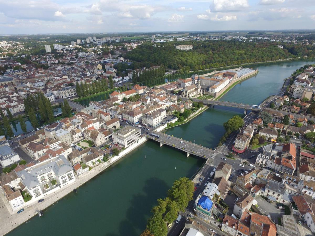 Le Petit Melun Apartman Kültér fotó